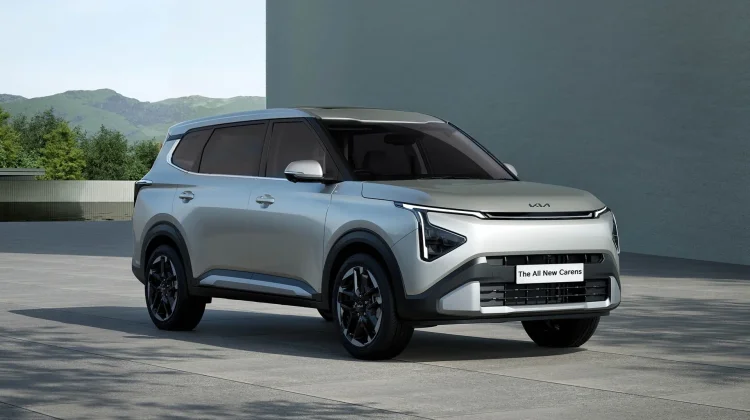 Kia Carens Facelift 2026 Tampil Lebih Modern dengan Sentuhan SUV