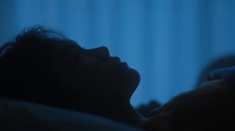 Kenapa Kita Sering Overthinking di Malam Hari?