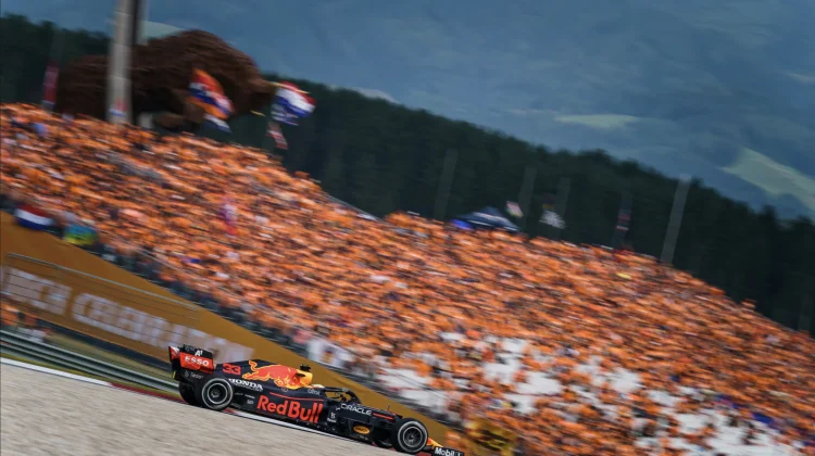 Kisah Sukses Max Verstappen Cetak Rekor Formula 1
