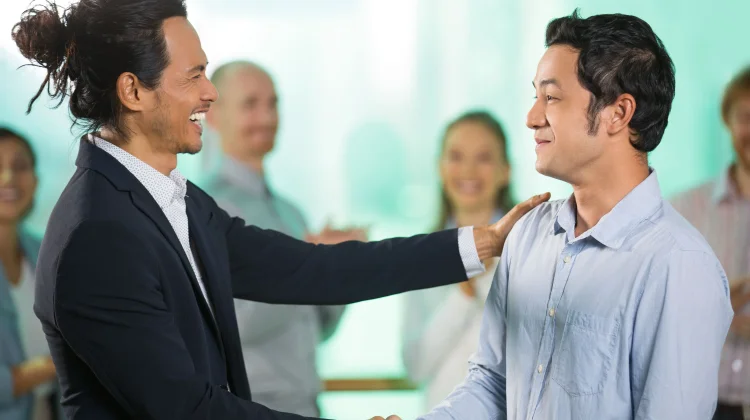 Bagaimana Perilaku "Cari Muka" Merugikan Kesehatan dan Produktivitas Rekan Kerja