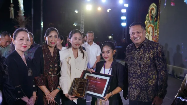 Grand Final Lomba Fashion Design dan Silver Jewellery Design Berlangsung Meriah