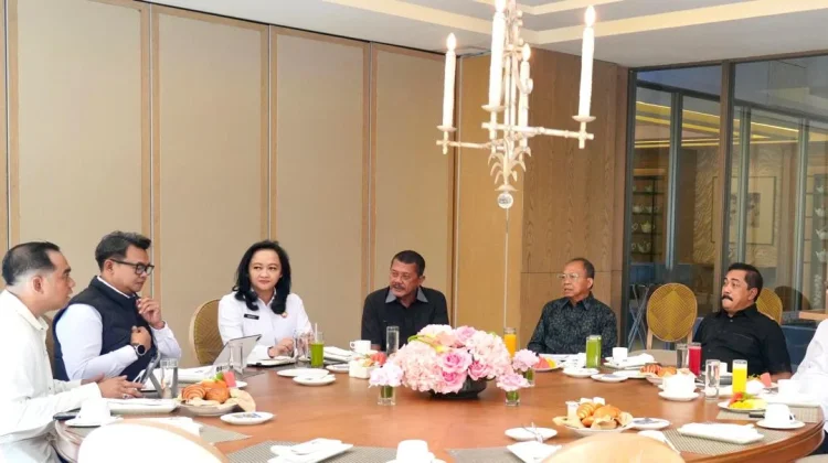 Perkuat Tata Kelola Pariwisata Bali, Menteri Imigrasi  Gelar Pertemuan