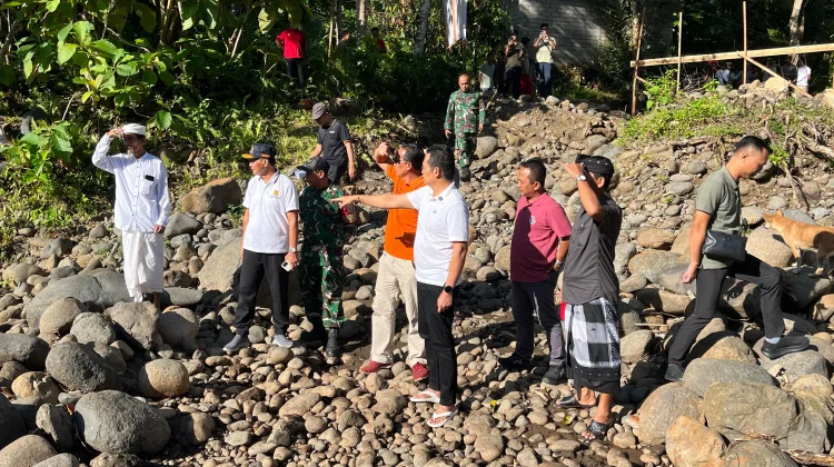 Kebersamaan Warga dan TNI Bangun Jembatan Garuda Diapresiasi