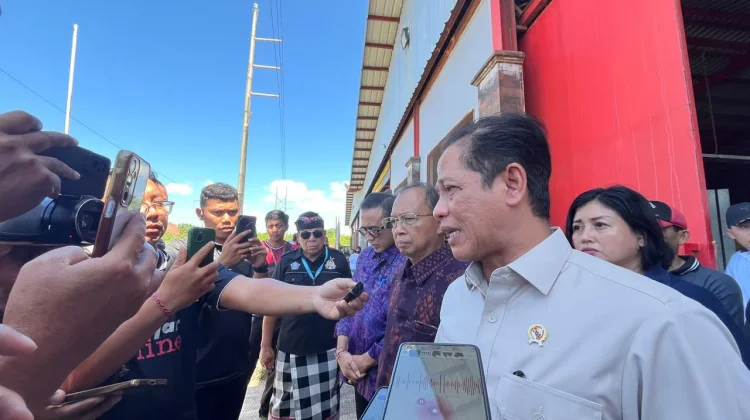 Menteri LH Apresiasi Kesadaran Warga Bali Pilah Sampah