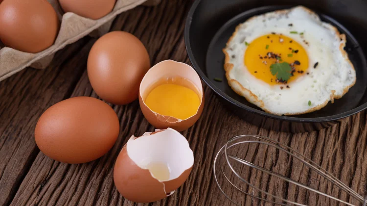 Mengapa Telur Selalu Menjadi Penghuni Tetap Dapur Keluarga?