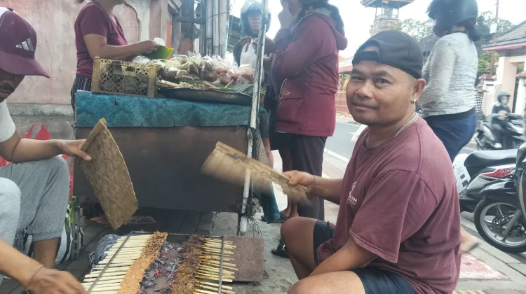Sate Ikan Laut Favorit Warga Denpasar