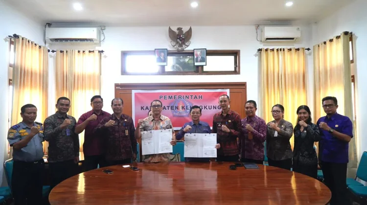 Tingkatkan Layanan Penyeberangan, Bupati Satria Tandatangani Kerja Sama