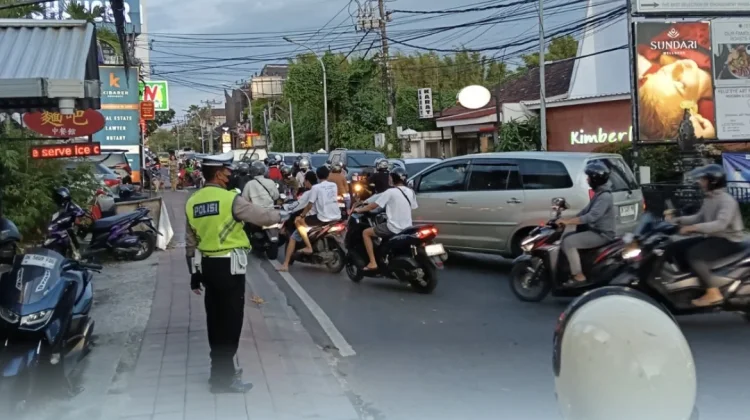 Satlantas Polres Badung Intensifkan Strong Point Pastikan Lalin Aman Terkendali