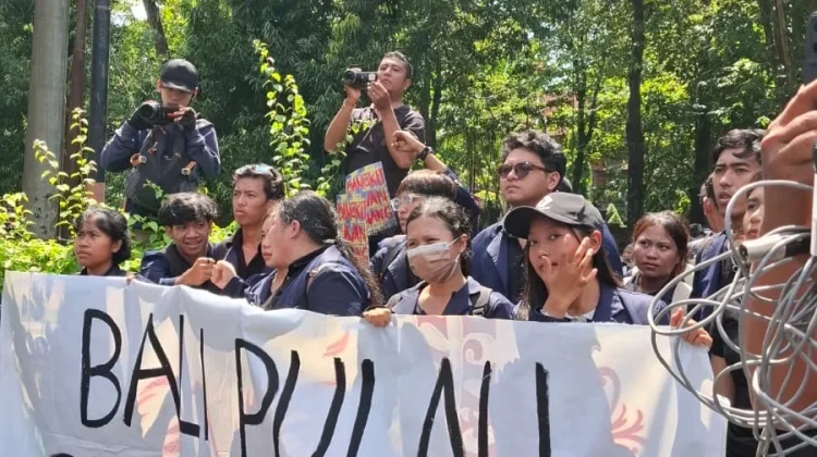 Bali Darurat Sampah, BEM PM UNUD Desak Kebijakan dan Transparansi di DPRD Provinsi