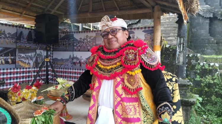 Made Batur Mendedikasikan Hidupnya untuk Seni