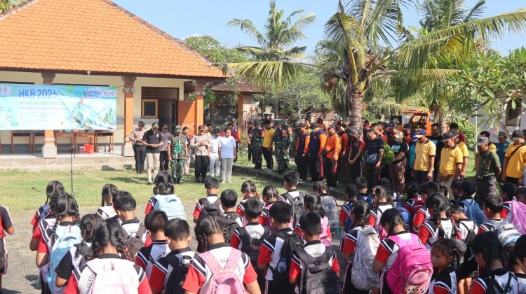 Polres Klungkung Ikuti Simulasi Evakuasi Bencana HKB 2026 di SD Negeri 3 Negari