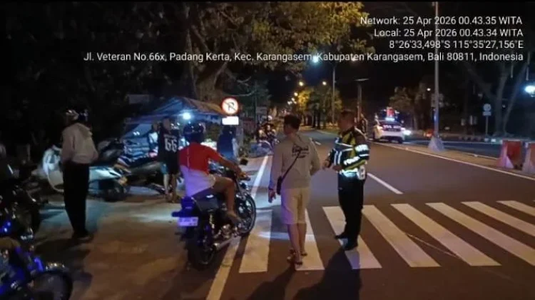 Cegah Balap Liar, Kapolsek Bebandem Pimpin Patroli di Jalur 11 Veteran