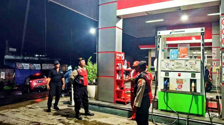 Cegah Potensi Kejahatan Polsek Kuta Utara Patroli Sambangi SPBU