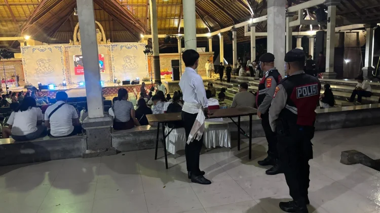 Samapta Polres Klungkung Amankan Fashion Show Jegeg Bagus