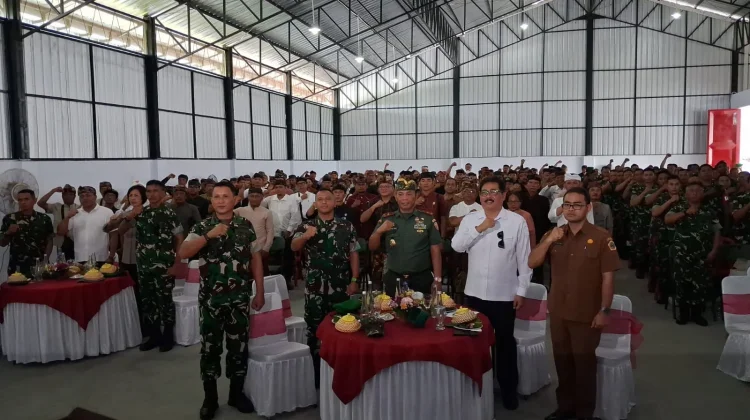 Danrem 163/Wira Satya Sosialisasikan Percepatan KDKMP di Desa Pering