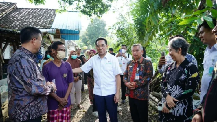 Layanan Jemput Bola Skrining  XRay dan Renovasi Rumah Percepat Penanganan TB