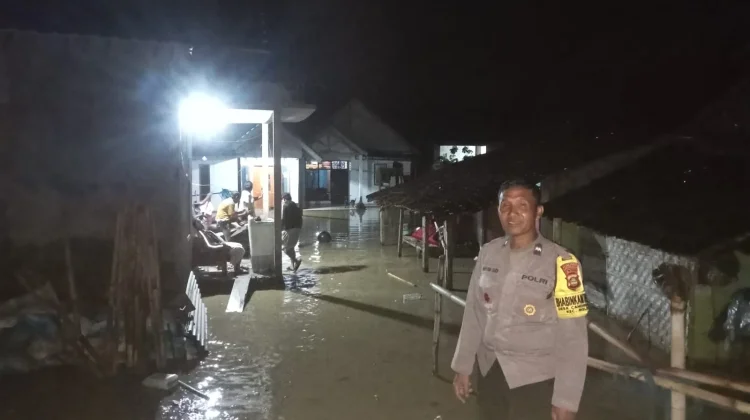 Melaya Dikepung Banjir: Belasan Rumah Terendam, Sapi Hanyut