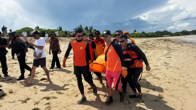 WNA Serbia Hilang Sehari, Ditemukan Terdampar di Pantai Mengiat
