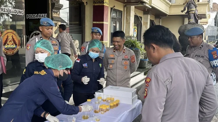 Polres Badung Pastikan Anggota Bersih dari Narkoba