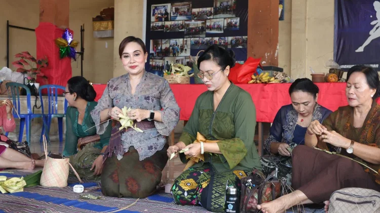 WHDI Denpasar Gelar Pelatihan Banten Otonan