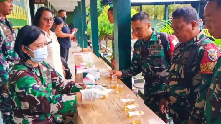Perketat Pengawasan Narkoba, Puluhan Personil Kodim-Jembrana Tes Urine