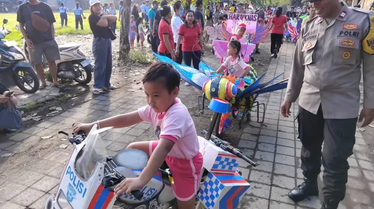 Sepeda Hias TK di Ubud Semarakkan Hardiknas 2026