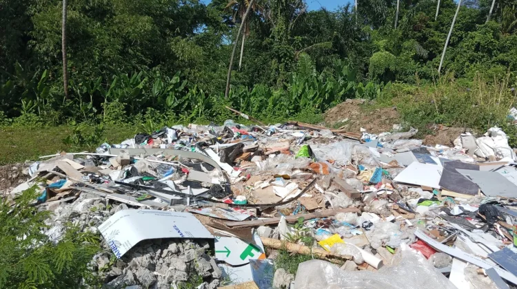 Bhabinkamtibmas Desa Kemenuh Tindak Lanjuti Pembakaran Sampah