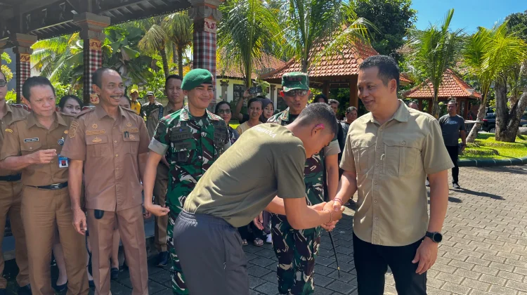 Dilepas Bupati, Sepuluh Calon Paskibraka-Jembrana Ikuti Seleksi Nasional