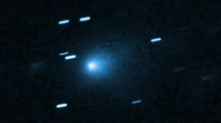 Komet Misterius dari Tata Surya Lain Melintasi Bumi pada Juli 2025
