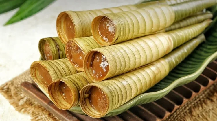 Jaje Clorot, Kue Janur yang Tak Lekang Waktu