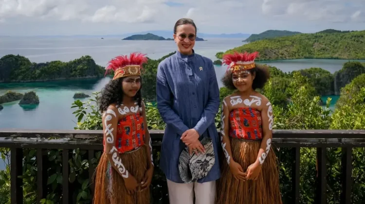 Menpar Widiyanti Tinjau Kesiapan Revalidasi UNESCO Global Geopark Raja Ampat