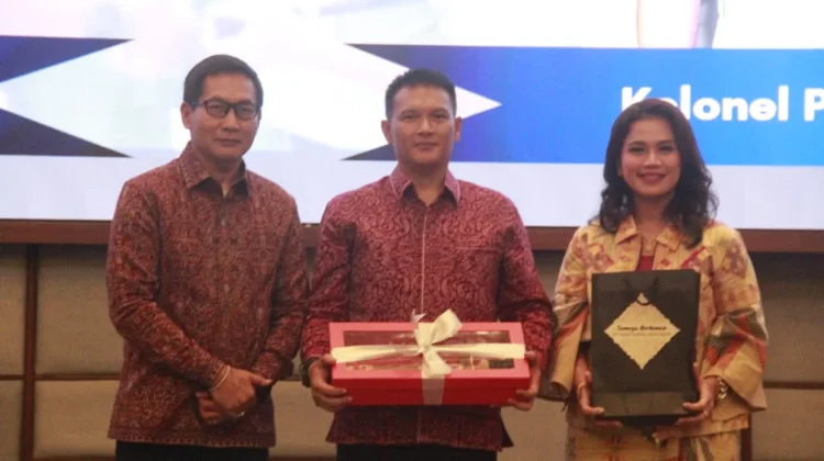 Wakapolda Bali Hadiri Kenal Pamit Danlanud Ngurah Rai
