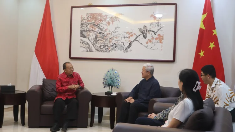 Bali dan Tiongkok Kian Erat, Gubernur Koster dan Konjen Zhang Bahas PSEL