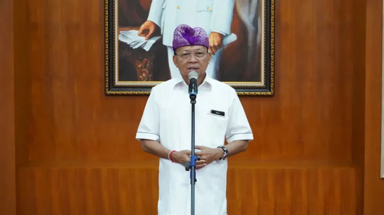 Gubernur Koster Sampaikan Penghargaan  atas Kontribusi Turis Asing