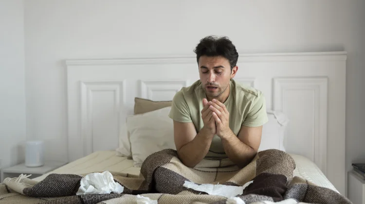 Menepis Stigma 'Man Flu': Mengapa Demam Membuat Pria Terlihat Lebih Lemah?