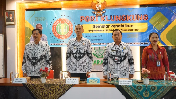 Wabup Tjok Surya Buka Seminar Pendidikan Implementasi STEM