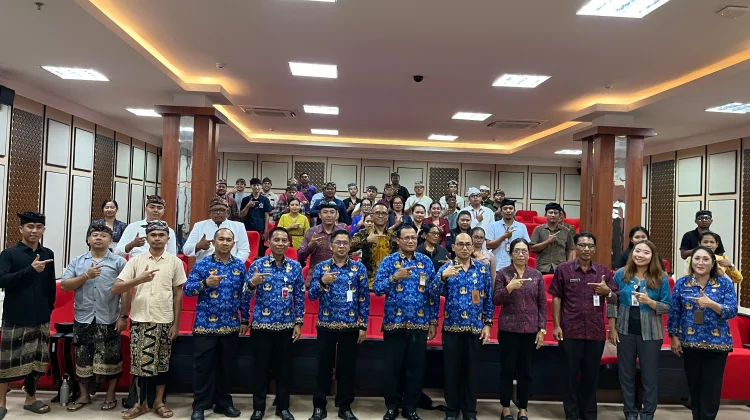 Disnaker Gianyar Gelar Sosialisasi “Berangkat Aman, Bekerja ke Luar Negeri”