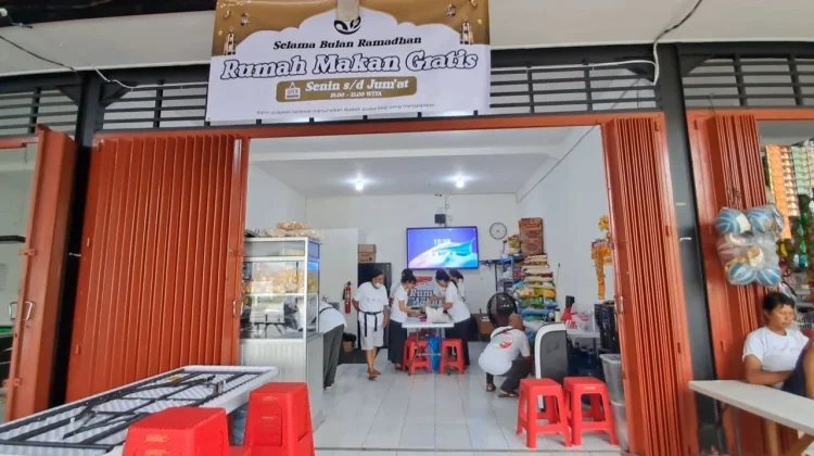 Rumah Makan Gratis Bali Hadirkan Kepedulian bagi Sesama