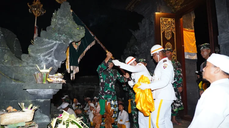 Kodam Udayana Gelar Penjamasan Pataka Sambut Hari Bakti