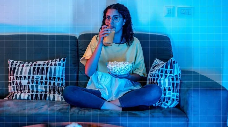 Mengapa Anak Muda Sering Midnight Snacking? Ini Faktor Penyebabnya