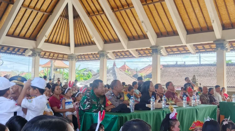 Pentas Seni Semarakkan Pelepasan Siswa TK Negeri Pembina