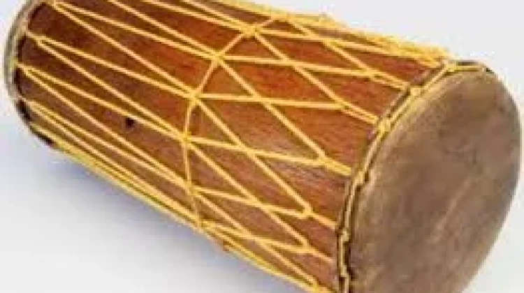 Gendang Panjang Alat Musik Tradisional Khas Riau