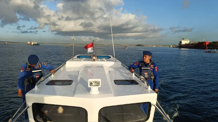 Patroli Laut Awasi Perairan Denpasar