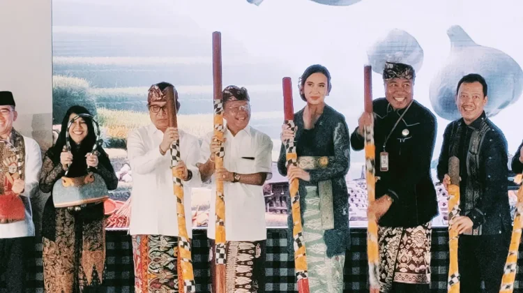 Gubernur Koster Dorong Penguatan Pariwisata di tengah Tantangan Global