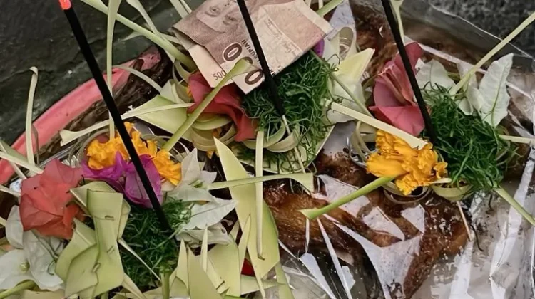 Pemberian Sesari setelah Upacara Dinilai Ubah Makna Yadnya