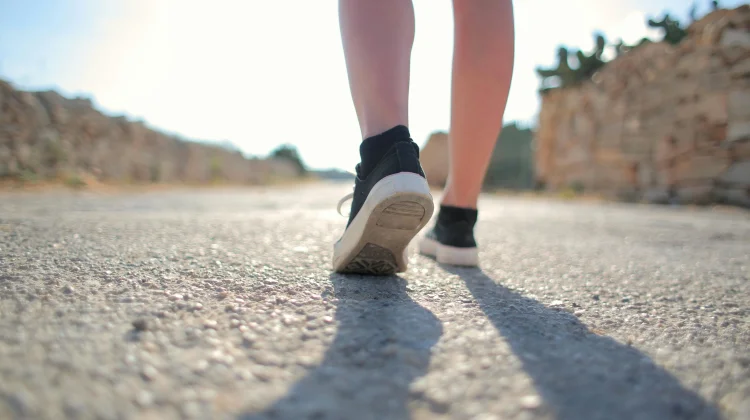 Simak Perbedaan Sepatu Lari Sesuai dengan Kondisi Rutenya