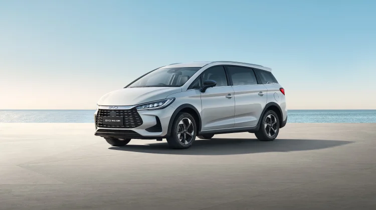 BYD M6 DM, Mobil keluarga dengan Teknologi DM-i yang Sanggup Tempuh 65 Kilometer per L
