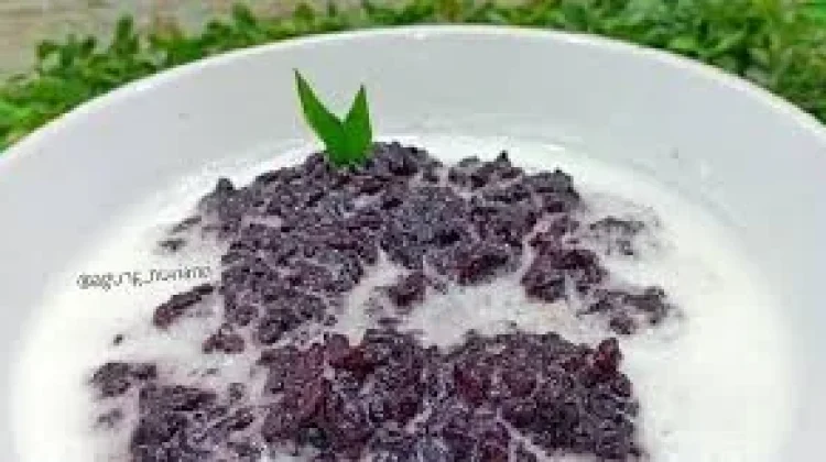 Bubur Injin ,Kelezatan Ketan Hitam Sebagai Hidangan Penutup