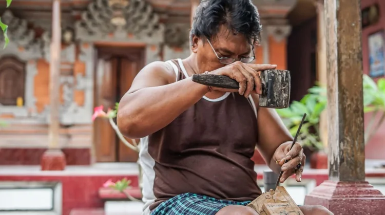 Dari Maestro ke Kejar Target: Perubahan Pola Kerja Masyarakat Bali