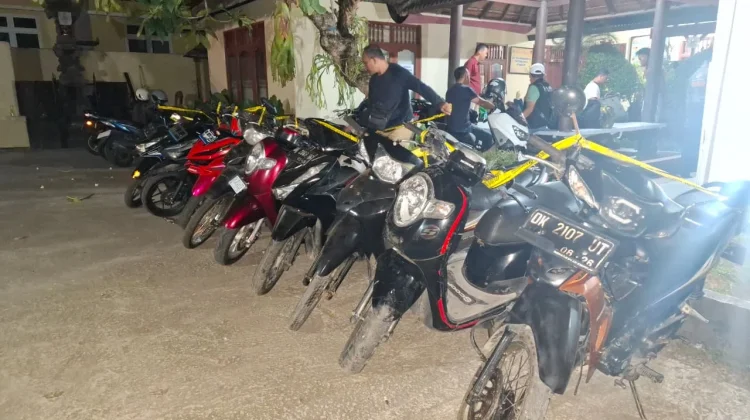 Polsek Sukawati Tangkap Pelaku Curanmor, Dua Residivis dan 11 Sepeda Motor